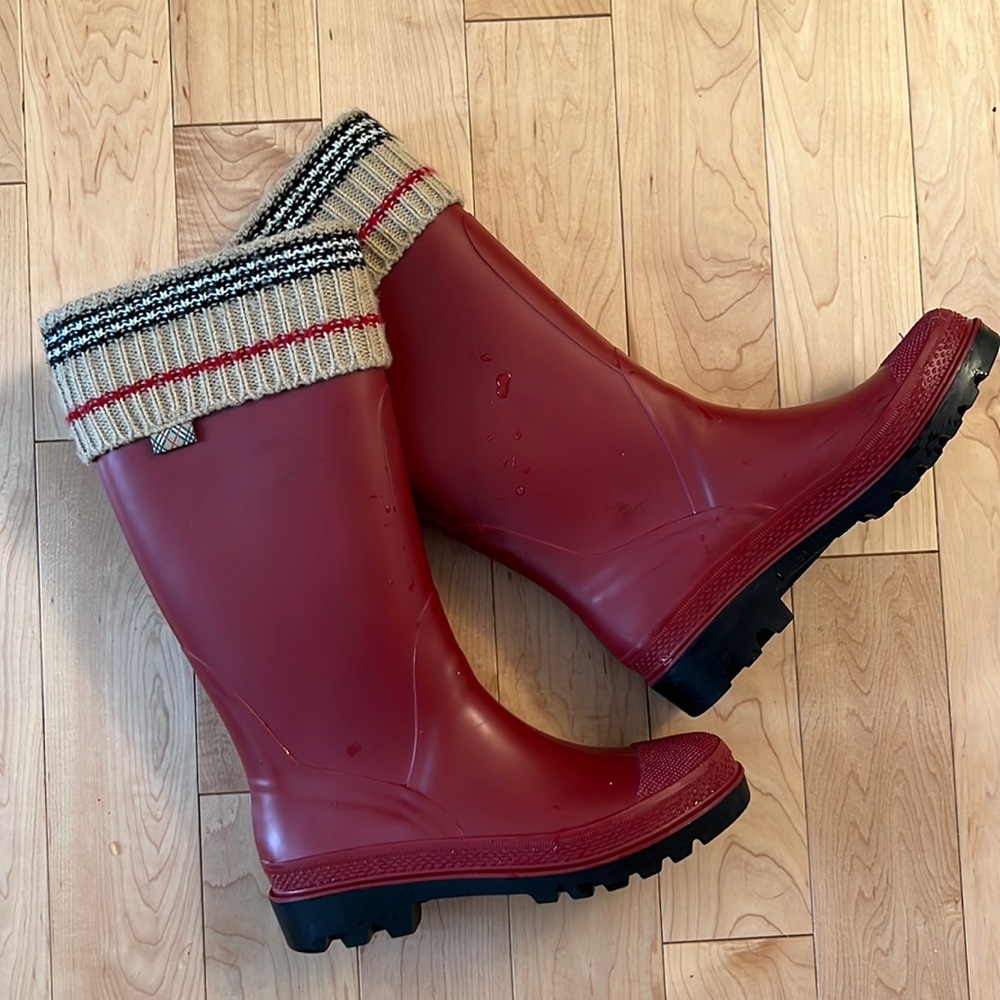 Burberry Red with Wool trim on top Ladies Rain Boots Size 8